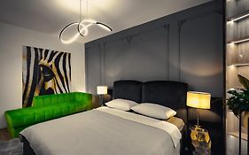 Central Luxury Home
